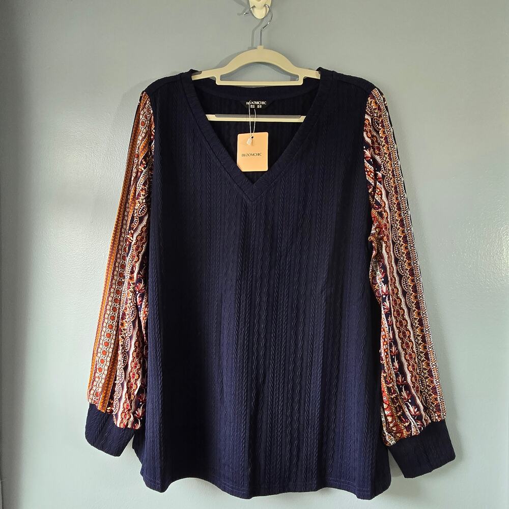 Women's Navy Blue V-Neck Cable Knit Textured Paisley Contrast Long Sleeve Top